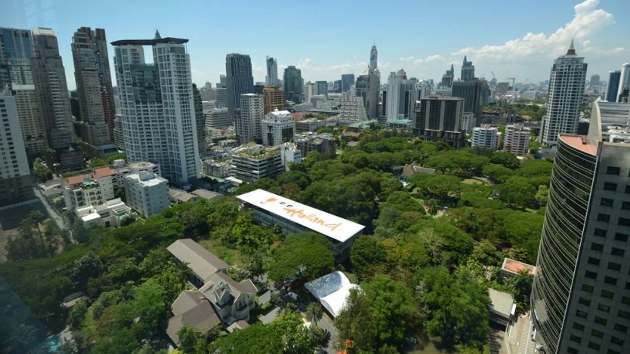 Dutch embassy moves to Dusit Central Park