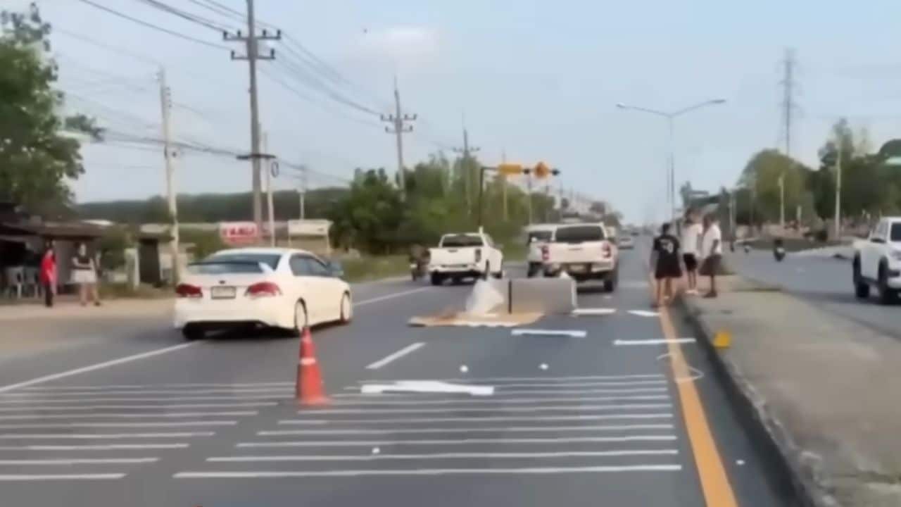 Chinese man injured falling off pickup
