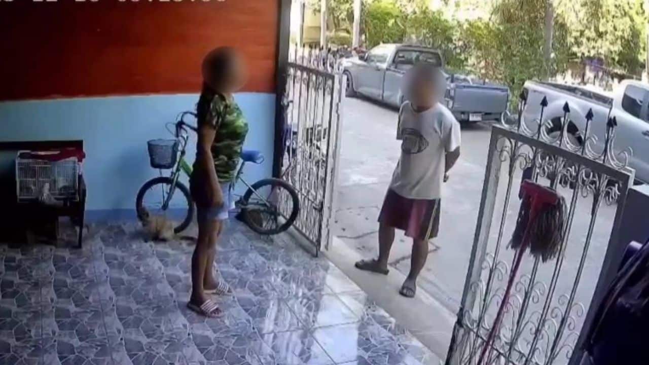 Neighbour launches knife attack over motorcycle repair conflict