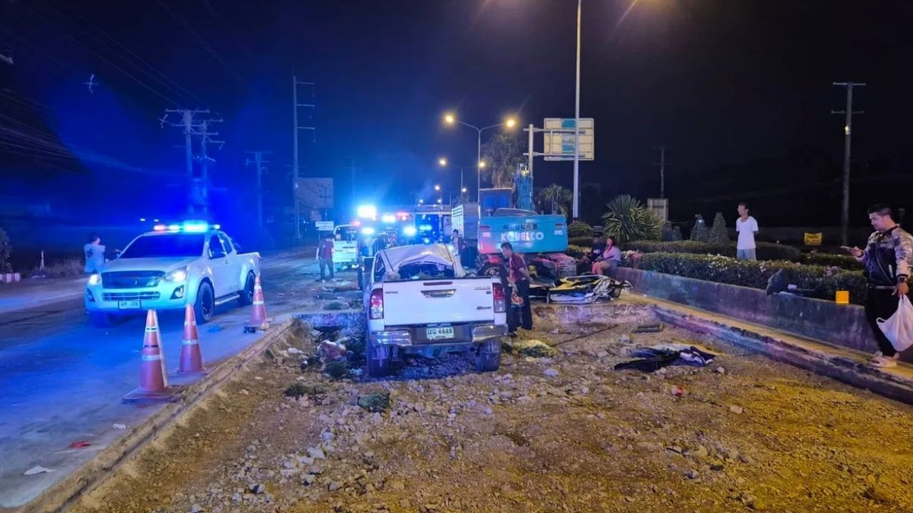 Roadworks cause accident in Nakhon Pathom