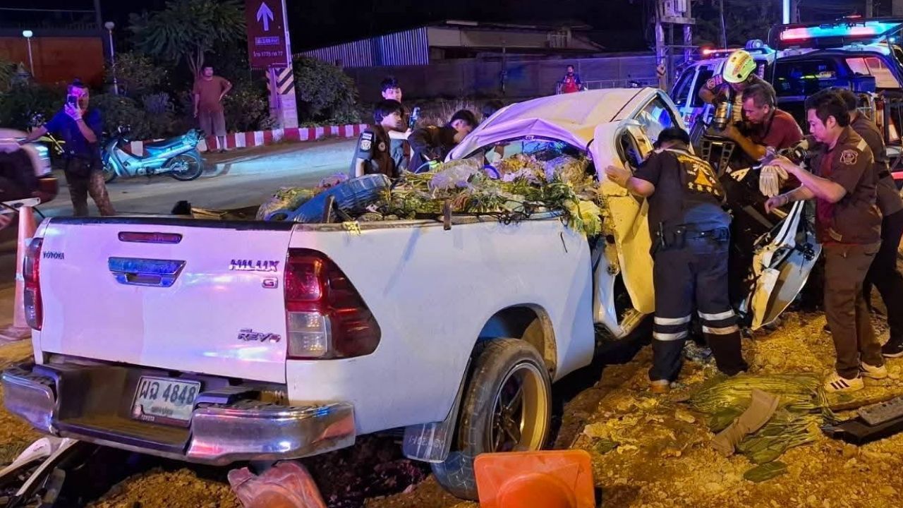 Three dies in pickup cash on roadworks