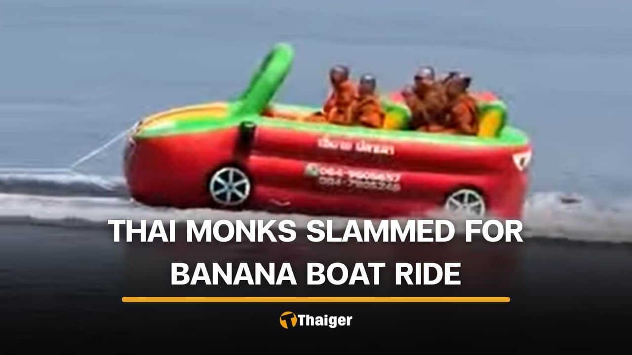 5 monks criticised for enjoying banana boat in Bueng Kan reservoir | Thaiger