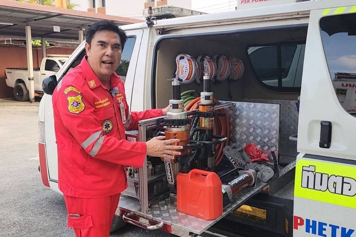 Rescue leader urges petrol stations to ease limits for ambulances | News by Thaiger