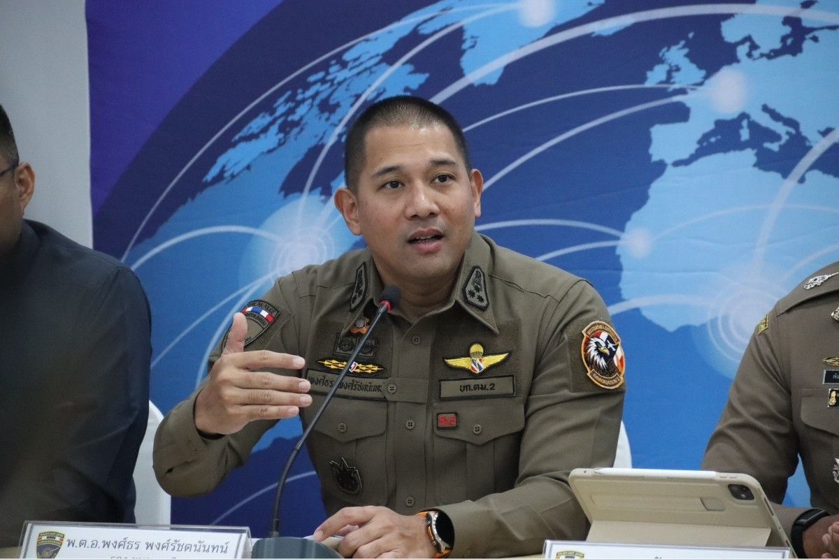 Phuket airport immigration delay blamed on system fault, paid fast lane denied | News by Thaiger