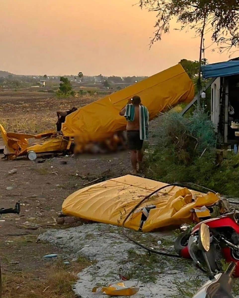 Saraburi plane crash injures 75 year old pilot near roadside shop | News by Thaiger
