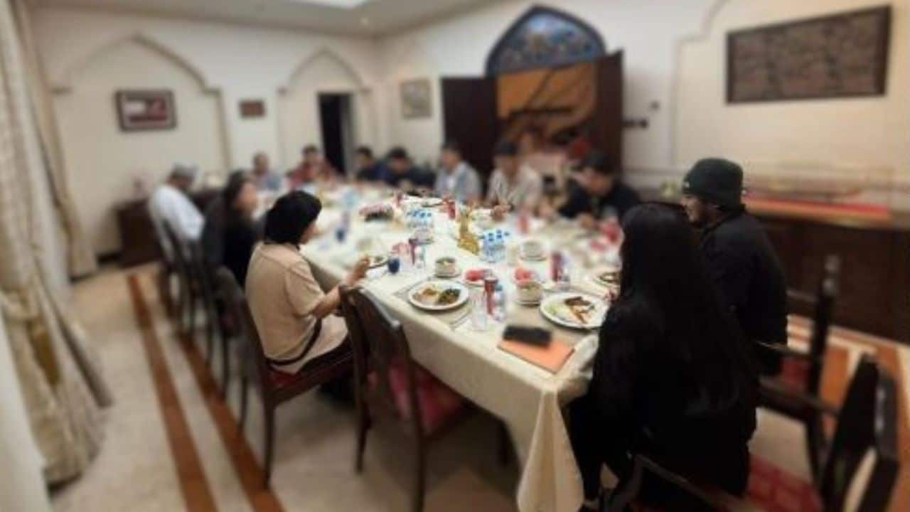 Muscat embassy welcomes 20 Thai crew members after rescue