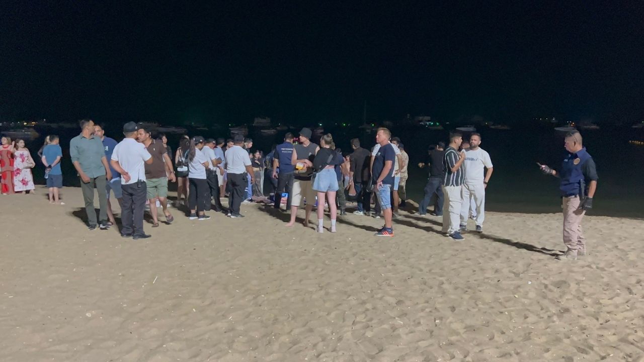 Teen saved from drowning after wrestling underwater in Pattaya