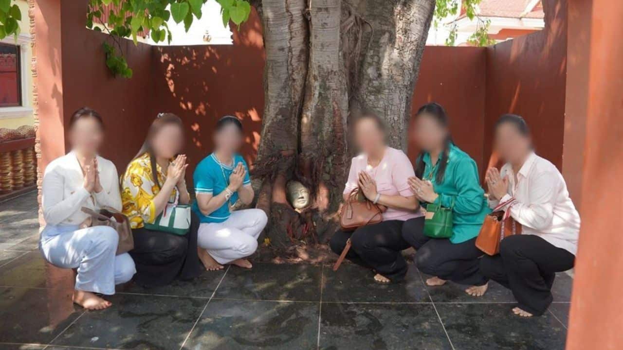 Cambodia temple photo spot compared to Wat Mahathat landmark