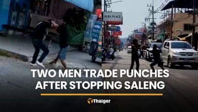 Two men trade punches after stopping a saleng in Chon Buri | Thaiger