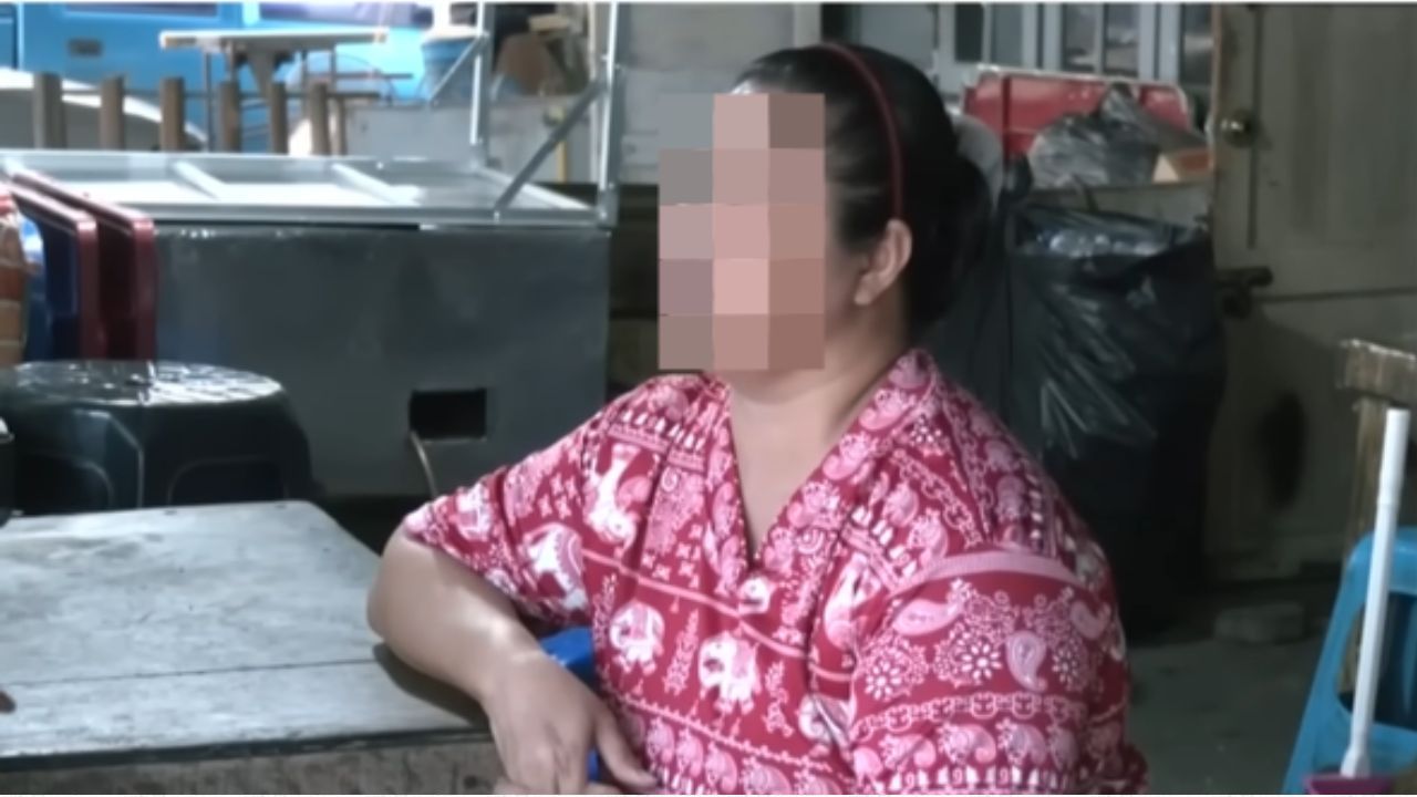 Chicken rice shop left with 100 boxes after customer refuses delivery