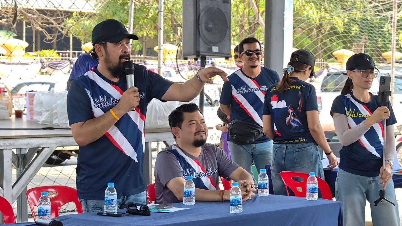 Activist leads petition opposing non-Thai student admissions policy