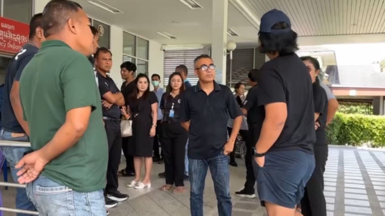 Phatthalung psychiatric patient forces nurse into car at knifepoint