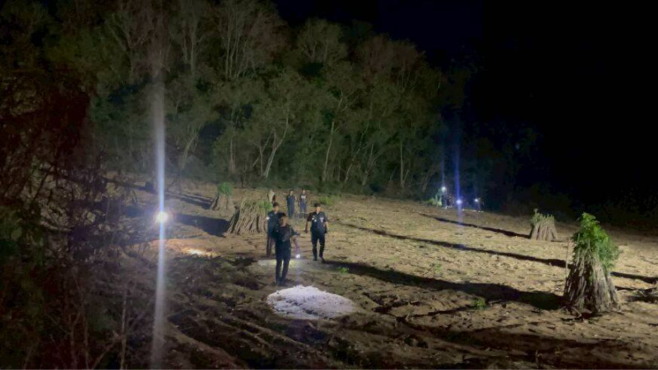 Chon Buri rescuers began a missing woman search after a witness said two men carried a woman into the hills, then returned without her.