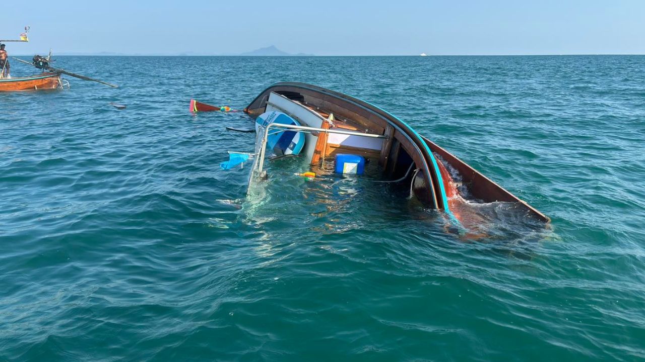 Longtail boat overturns off Krabi coast, two tourists taken to hospital