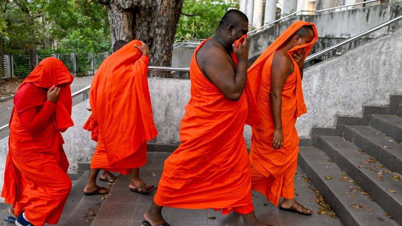 Twenty two Sri Lankan monks were arrested in Colombo, Sri Lanka, after returning from Thailand with 110kg of cannabis in their luggage.