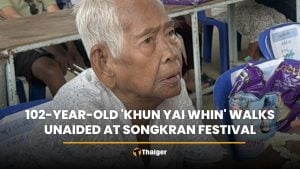 102-year-old ‘Khun Yai Whin’ walks unaided at Songkran festival | Thaiger