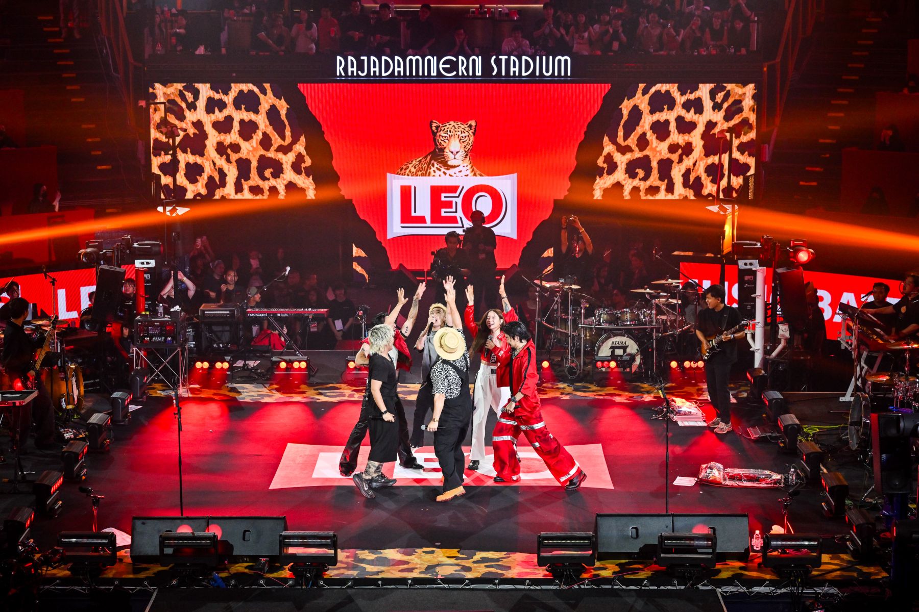LEO Music Battle launches at Rajadamnern Stadium with a star presenter | News by Thaiger
