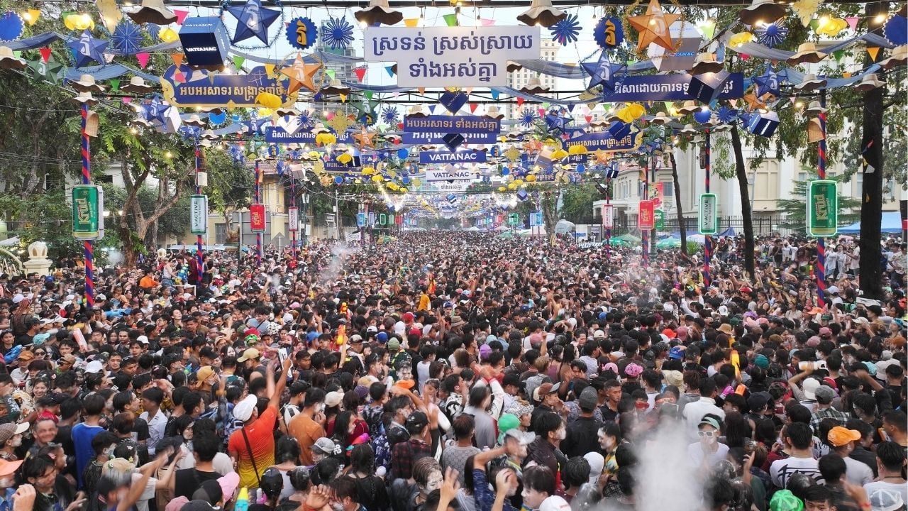 Thailand or Cambodia for Songkran 2026: Which festival fits your travel style? | News by Thaiger