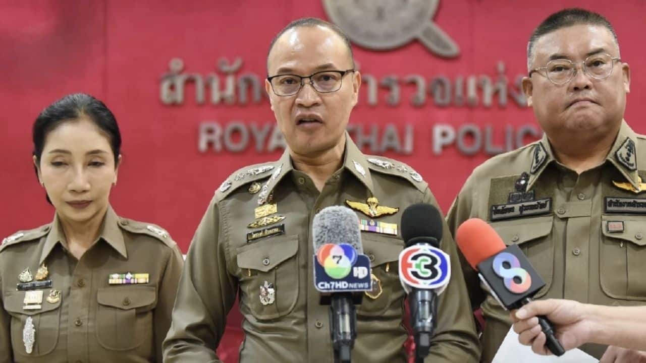 Thai police suspended from position for demanding fuel fee