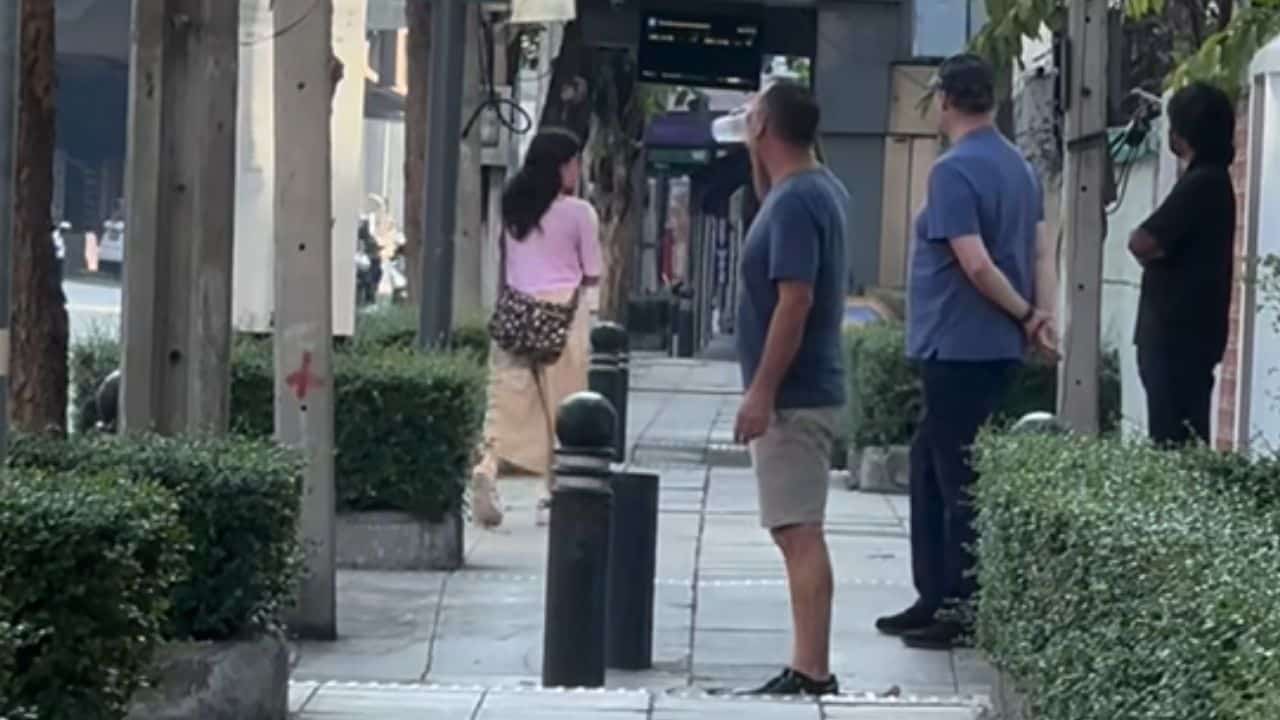 Foreign men praised for helping Thai woman from harassment