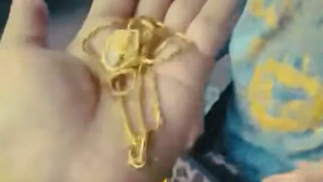 Gold necklace snatching on Bangla Road Phuket