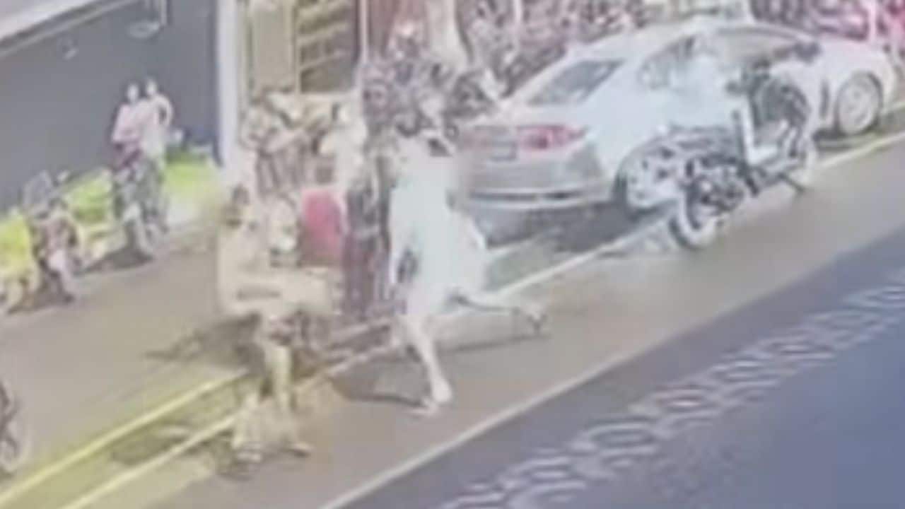 Frenchman and Thai man altercation in Songkran in Phuket