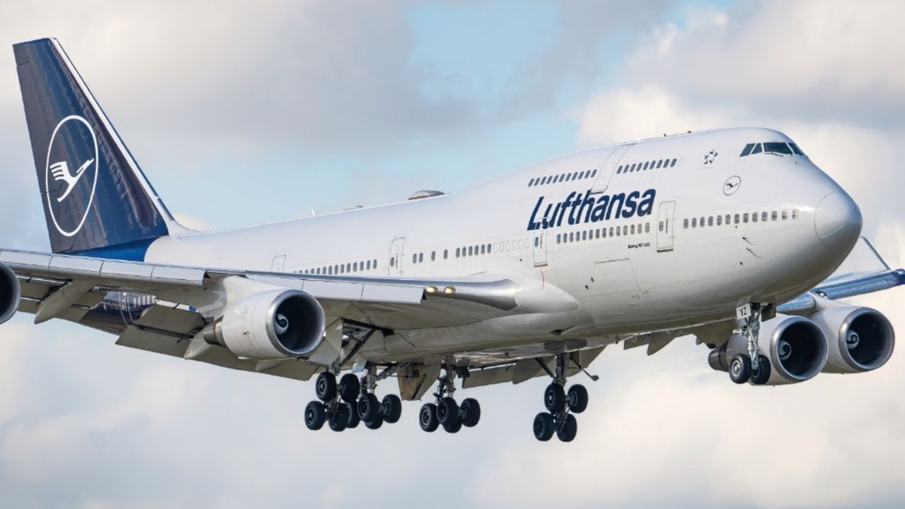 Lufthansa flights suspended