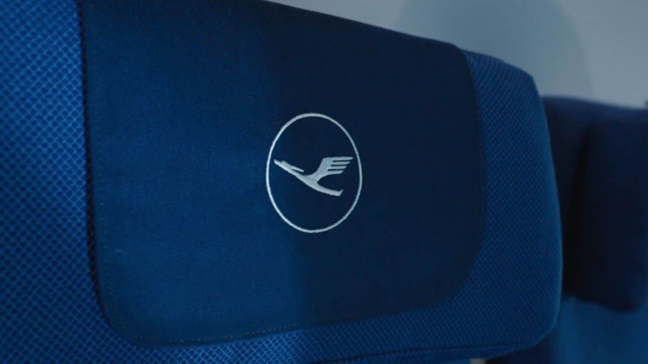 20,000 Lufthansa flights suspended