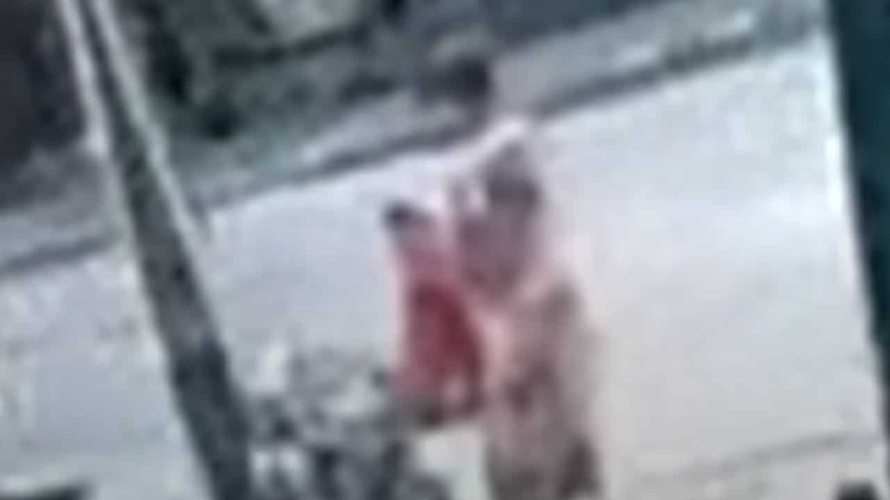 Foreign woman steals trainers in Phuket