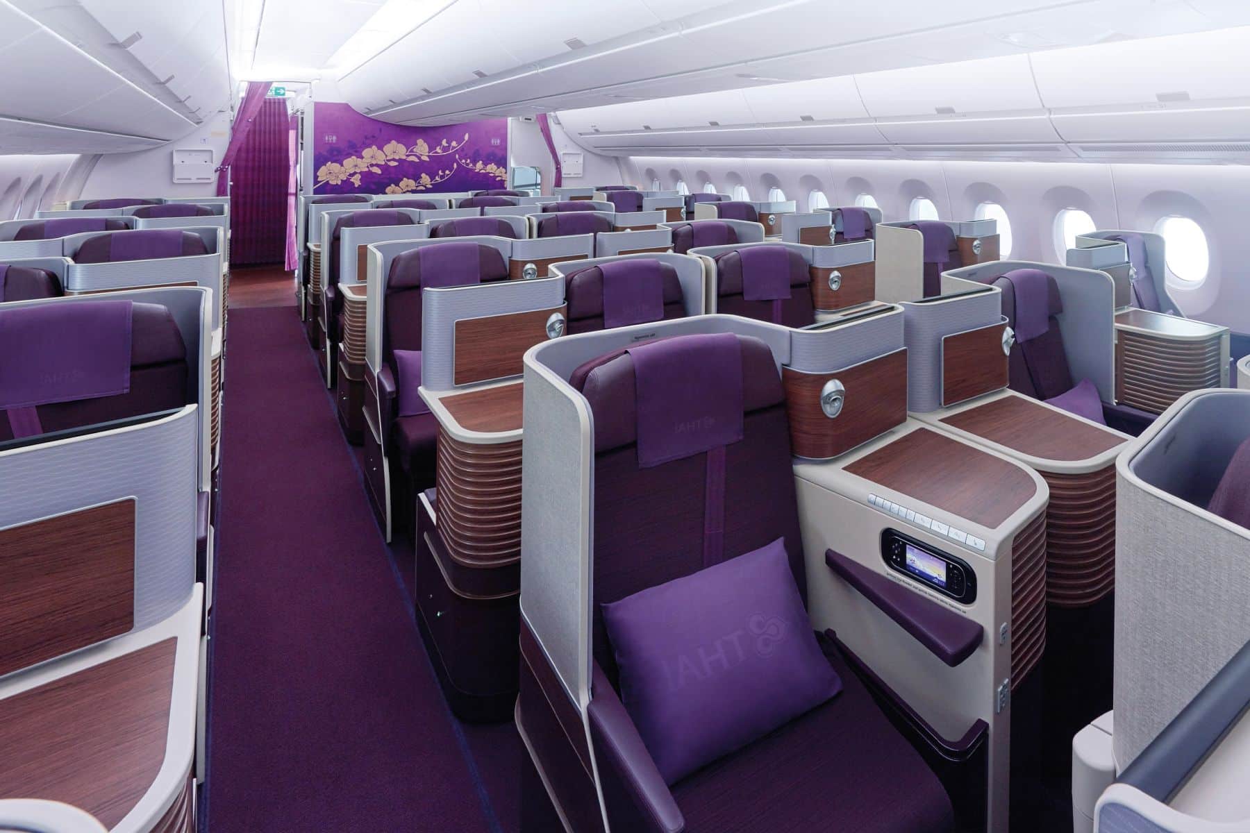 Business class flights to Thailand in 2026: Best routes, airlines, and what’s changed | News by Thaiger
