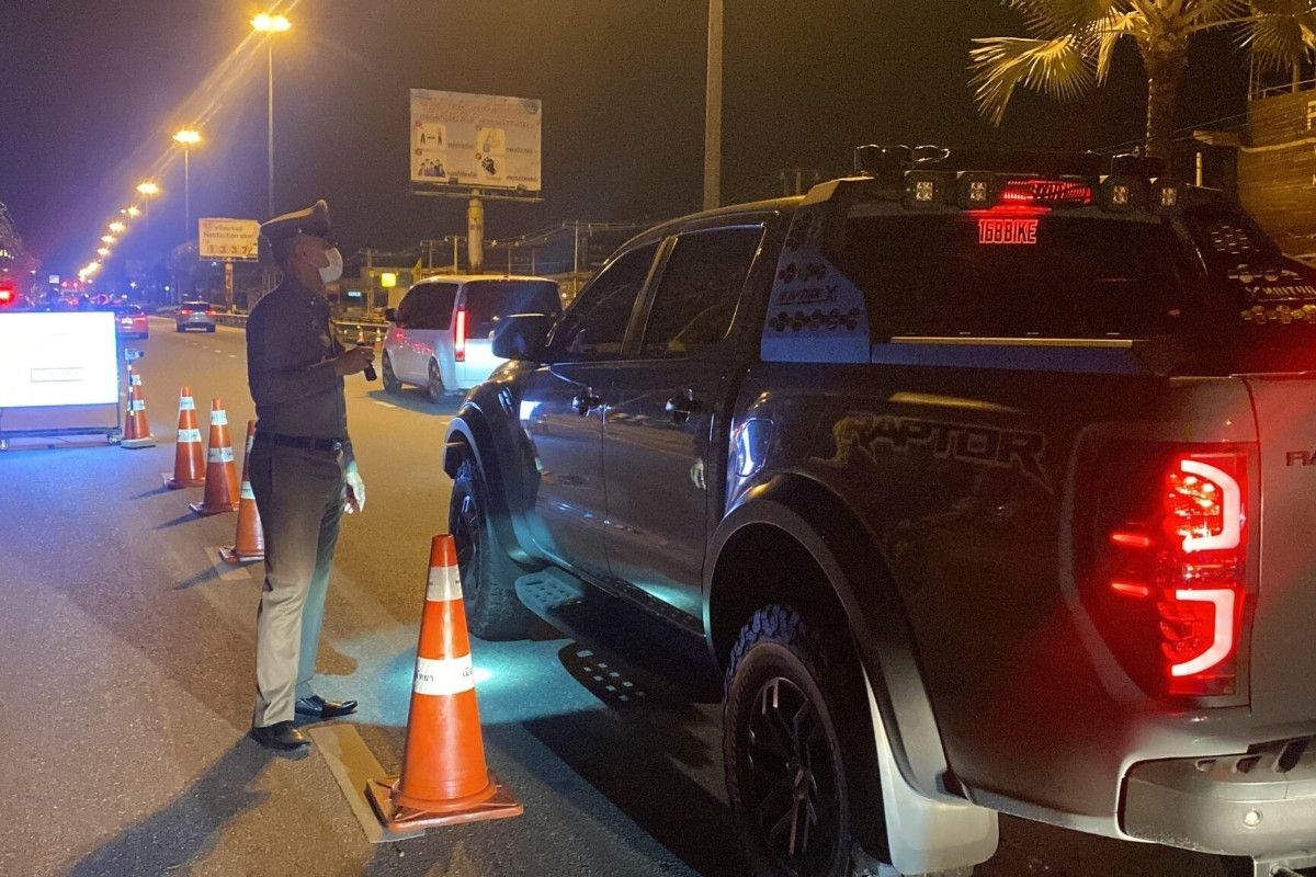 Thailand traffic fine survey finds majority back harsher penalties, except for speeding | News by Thaiger