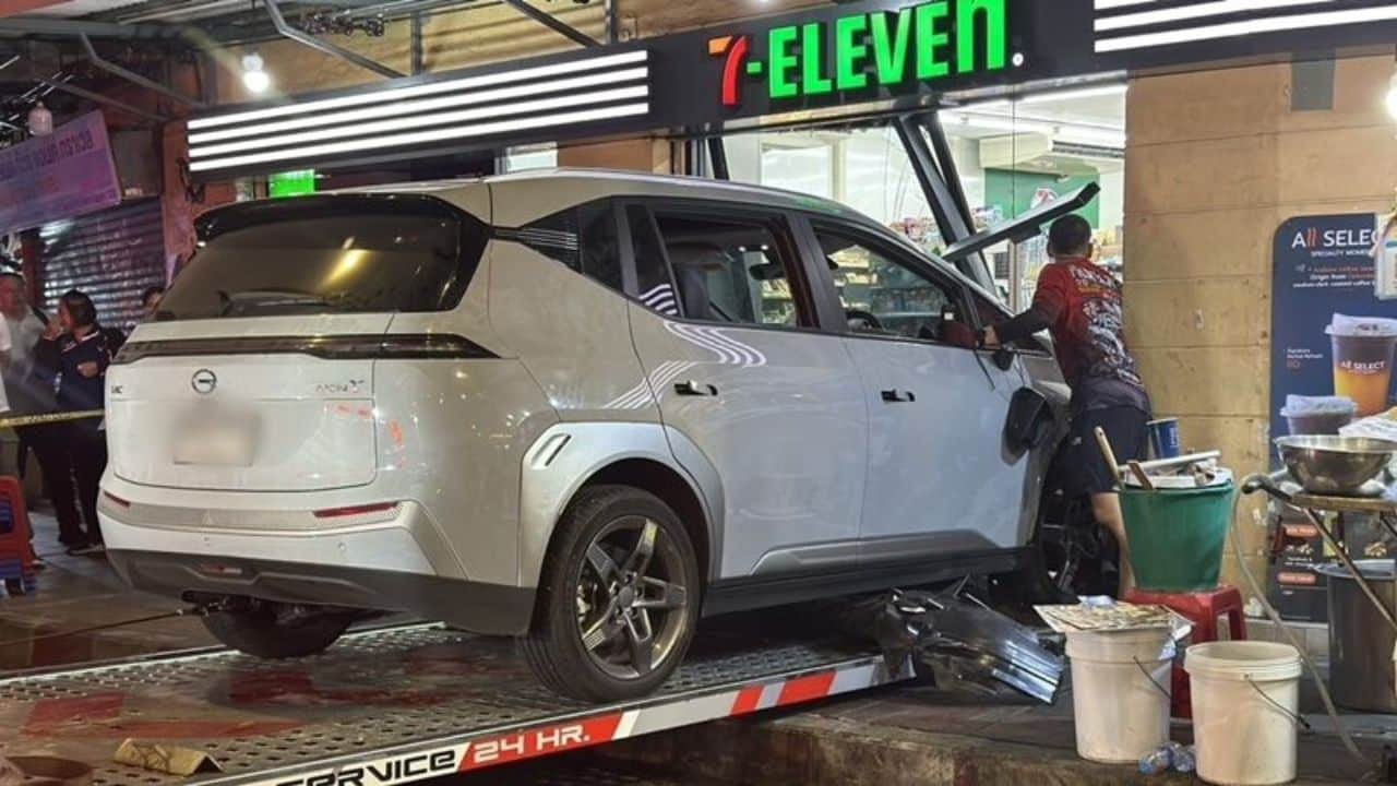 Police are investigating a convenience store crash in Bangkok after an electric car crashed inside, injuring eight people and damaging shops.