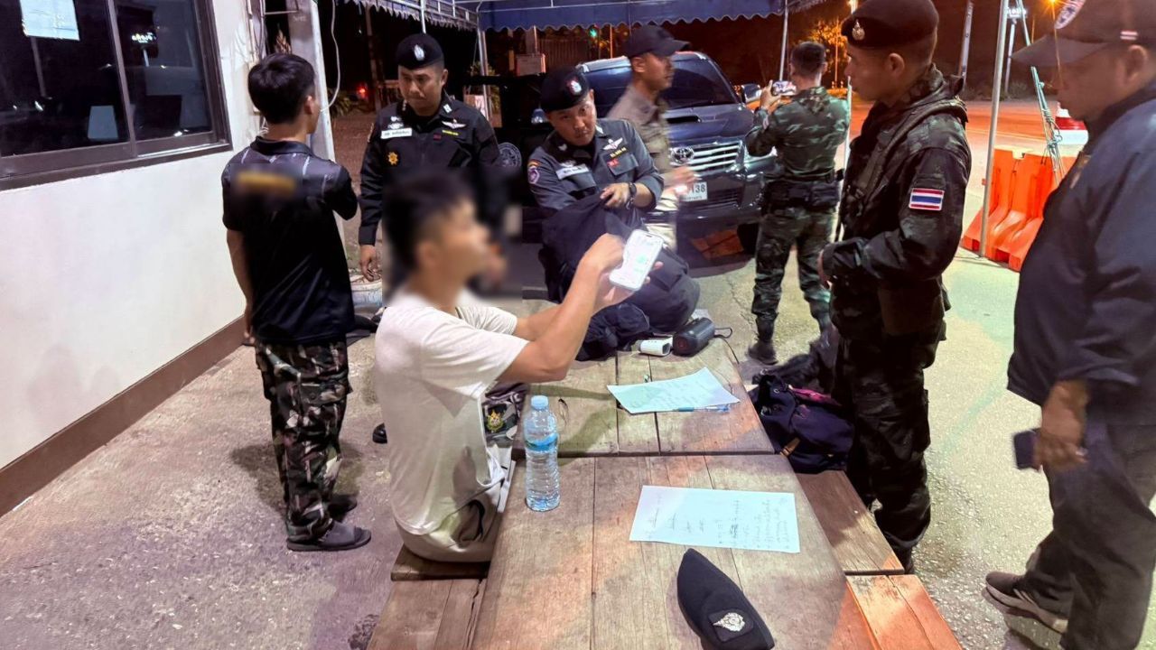 Police arrested a Thai driver and an undocumented Chinese man in Kanchanaburi after stopping a pickup linked to a smuggling tip-off.