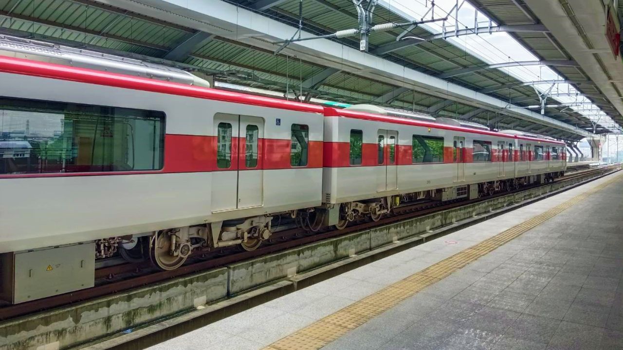 A Red Line train driver was suspended after passengers reported hearing a woman screaming from the cab during a trip on April 7.