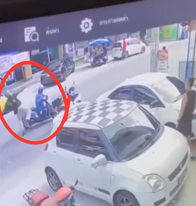 Police in Bang Lamung are searching for a food delivery rider accused of assaulting a man during a misunderstanding over honking.