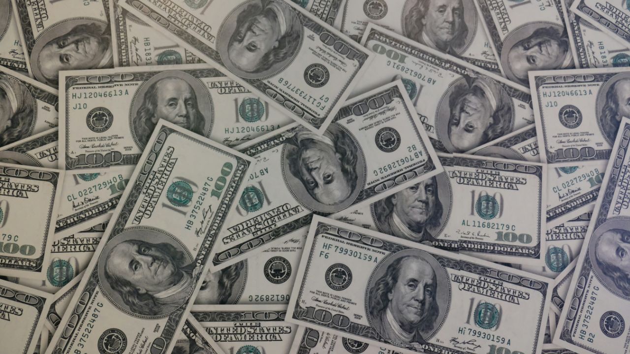 A foreign buyer claimed a 56 million baht Phuket home purchase would allow a long stay in Thailand and 0% tax on global income.