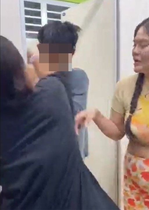 A woman punched a man after catching him filming her in a petrol station toilet in Surat Thani, before he later admitted to recording her