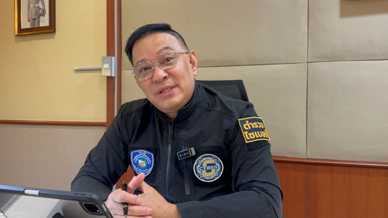 A Thai influencer’s Songkran powder stunt has drawn backlash after viewers questioned the use of what appeared to be tile grout.