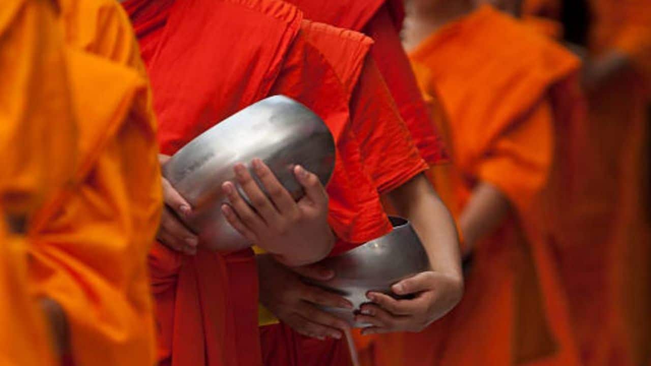 Twenty two Sri Lankan monks were arrested in Colombo, Sri Lanka, after returning from Thailand with 110kg of cannabis in their luggage.