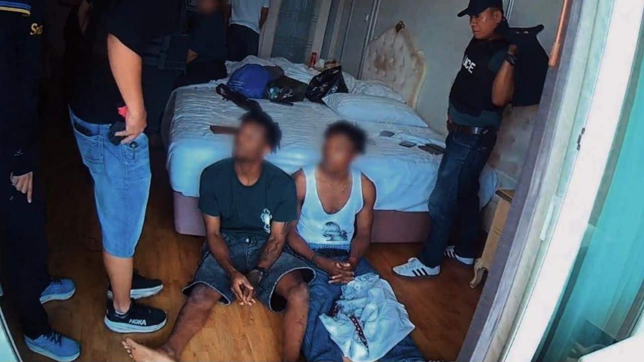 Police arrested a Thai woman and three Nigerian men over a Pattaya romance scam involving mule accounts and alleged money transfers.