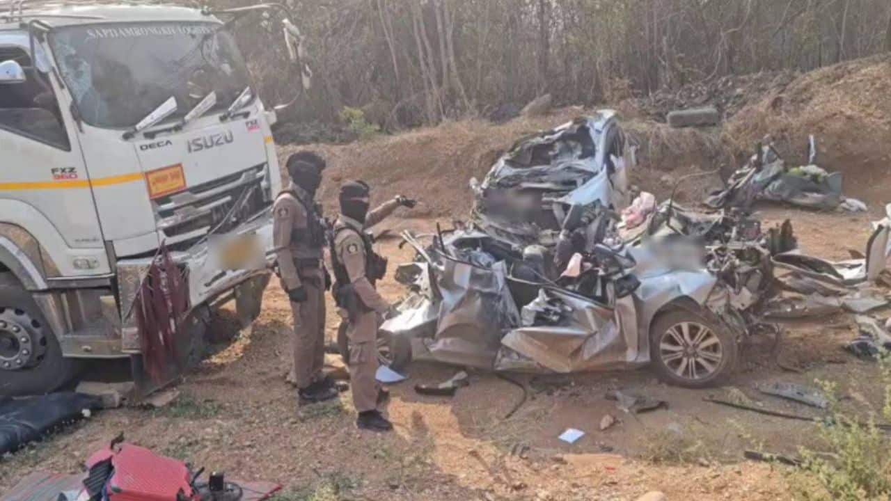A Lampang crash left two people dead and eight injured after an 18-wheeler hit seven vehicles on the Tak–Lampang road.