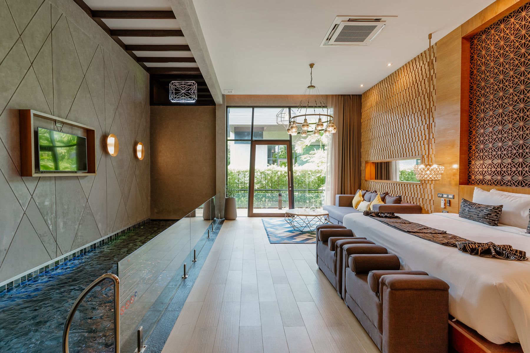 Booking.com reports significant growth in Pattaya travel searches from various countries for festival stays.