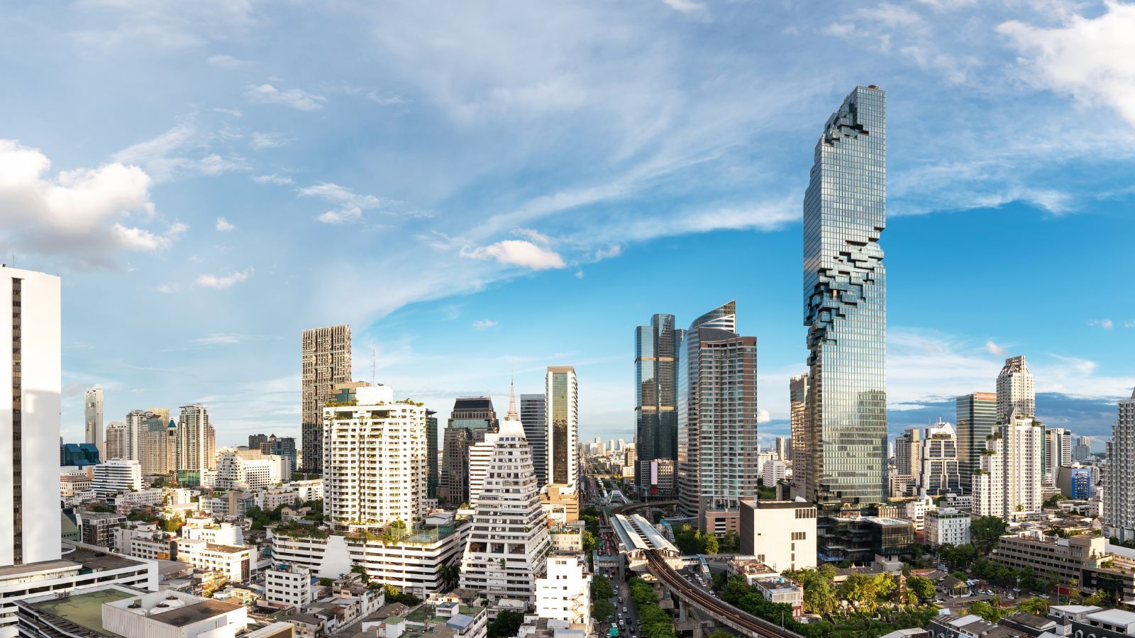 Democrats aim to sway Bangkok voters from Chadchart | News by Thaiger