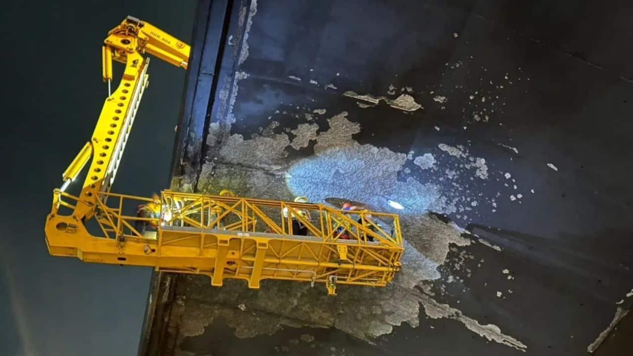 lithium batteries truck fire damage expressway