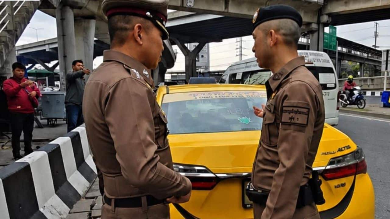 Police deny taking bribes from taxi drivers