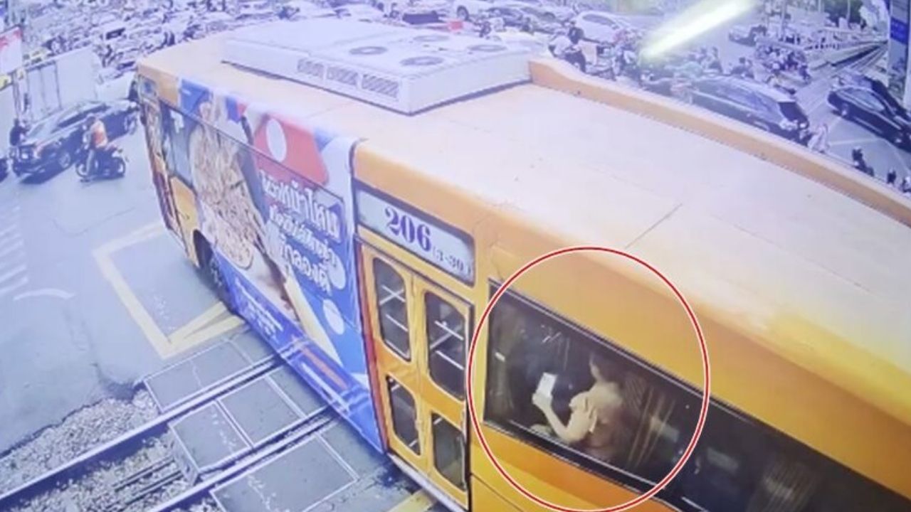 Thai woman waits for autopsy after aunt seen on bus before collision