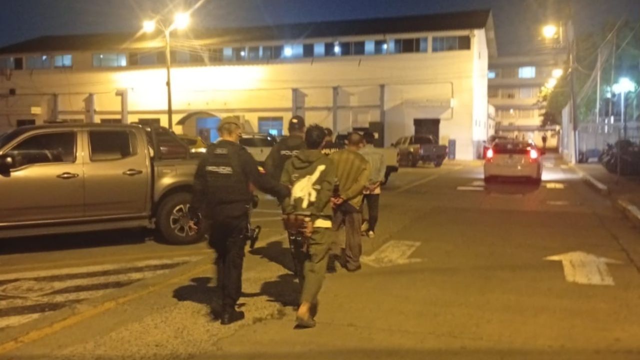 Ecuador iguana smuggling
