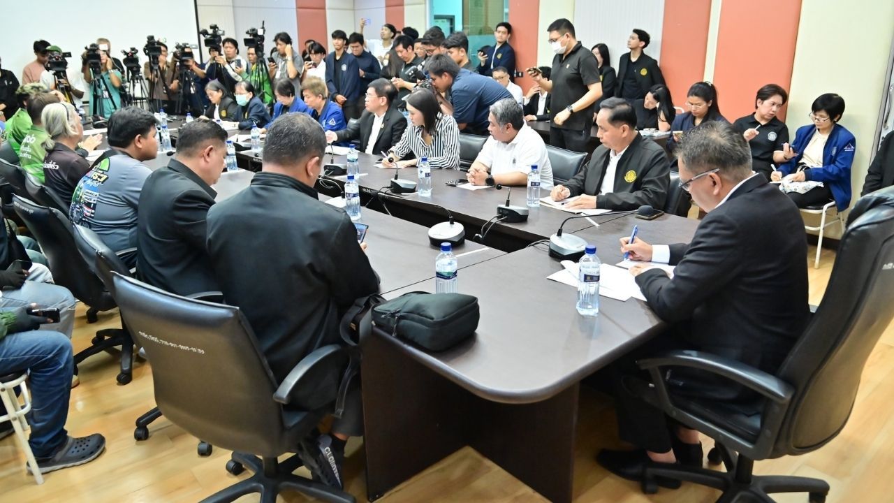 Thai riders protest against social security
