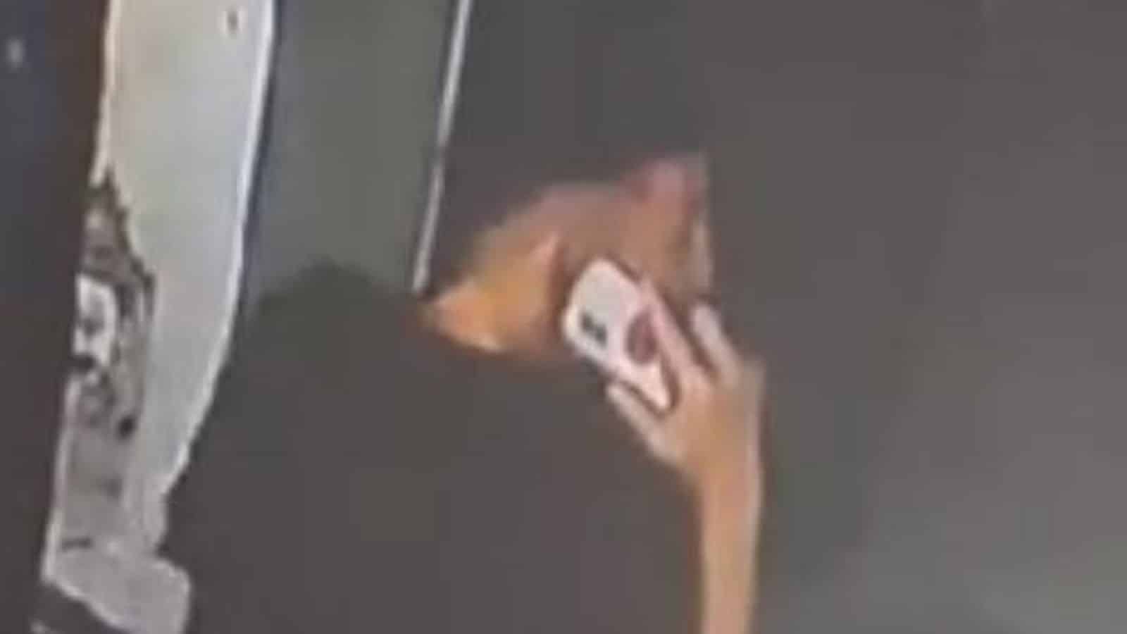 Mongolian man flees Thonglor cafe with iPhone 17 | News by Thaiger