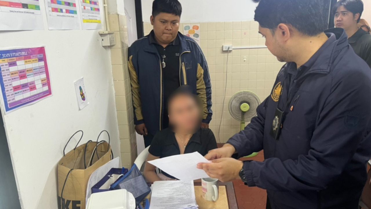 An illegal international school in Bangkok was raided after police found it had no licence and teachers had no work permits.
